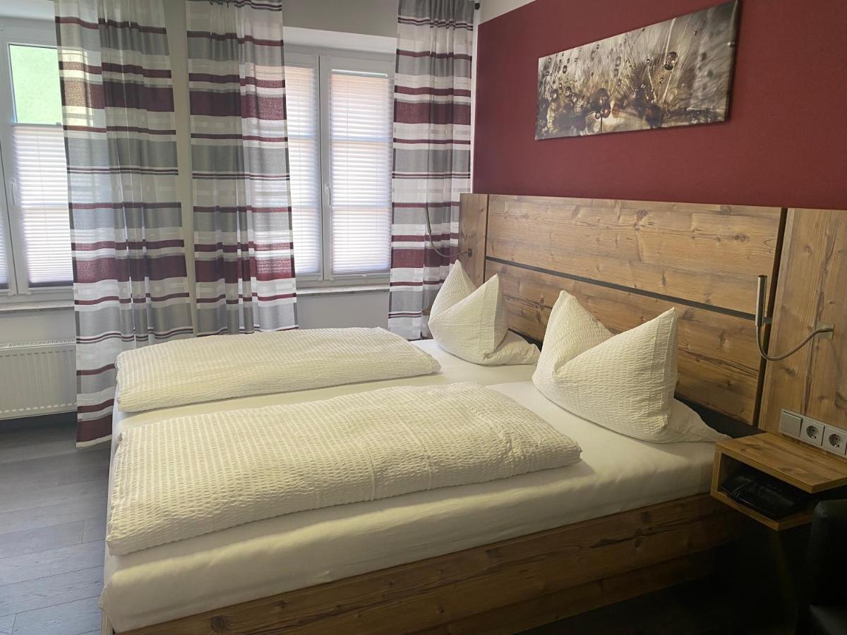 Hotel-Gasthof Zur Post 벨부르크 외부 사진