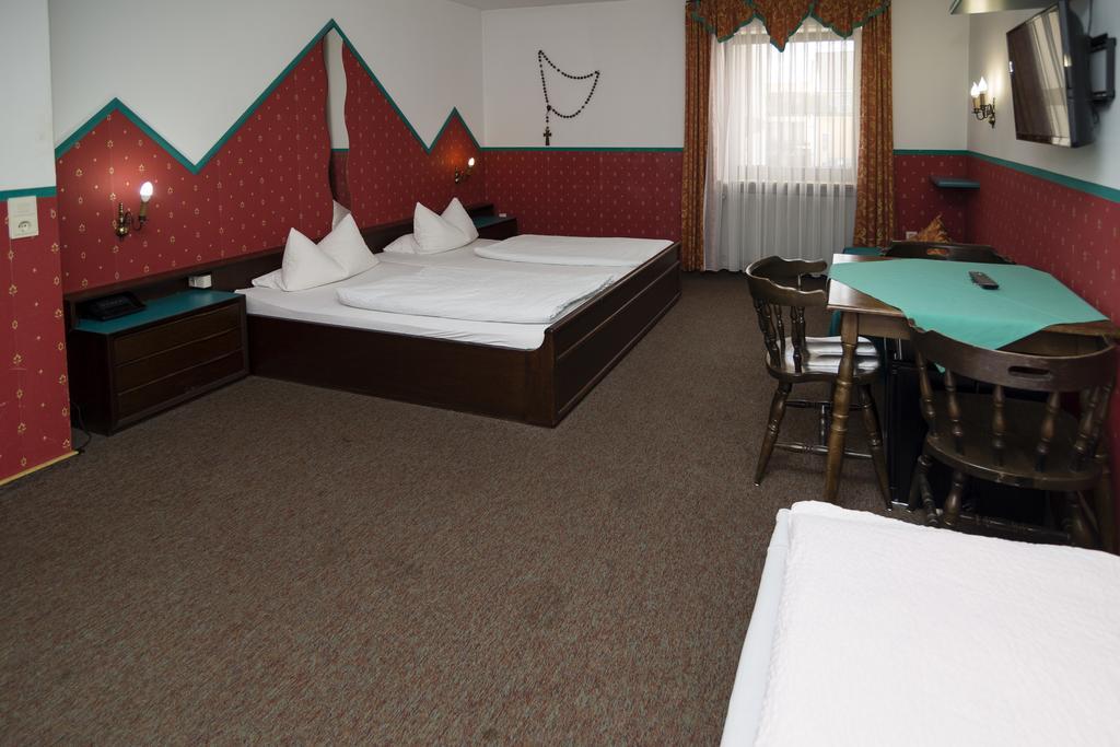 Hotel-Gasthof Zur Post 벨부르크 외부 사진